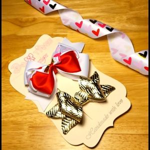 Lovely hearts print hair bow set